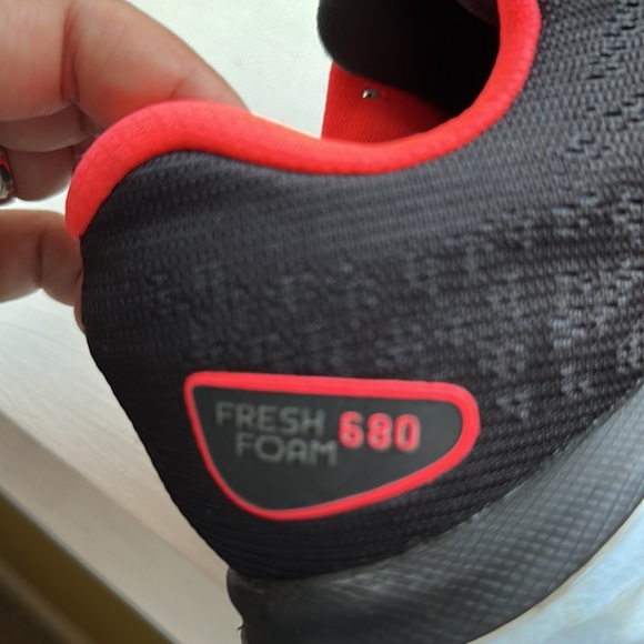 New Balance running shoes size 11 D wide Fresh Foam 680 - Picture 7 of 8